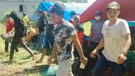 Langgar PPKM, Petugas Bubarkan Lomba Kelinci di Sampang