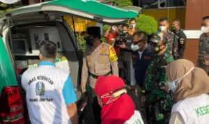 Ambulans Vaksinasi 'Presisi Door To Door' Menuju Rumah Anda