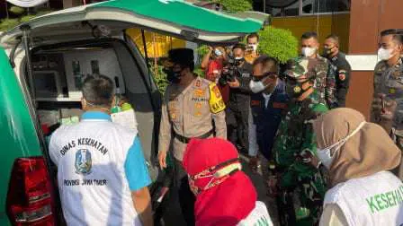 Ambulans Vaksinasi 'Presisi Door To Door' Menuju Rumah Anda