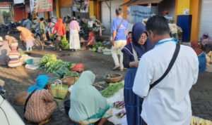 Selama PPKM Darurat, Pengunjung Pasar Sembako di Sumenep Dibatasi 50 Persen