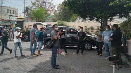Imbas PPKM Darurat, Persatuan Pedagang "Geruduk" Kantor Satpol PP Bangkalan