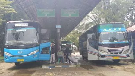 Imbas PPKM Darurat, Penumpang Bus Terminal Arya Wiraraja Turun 80 Persen