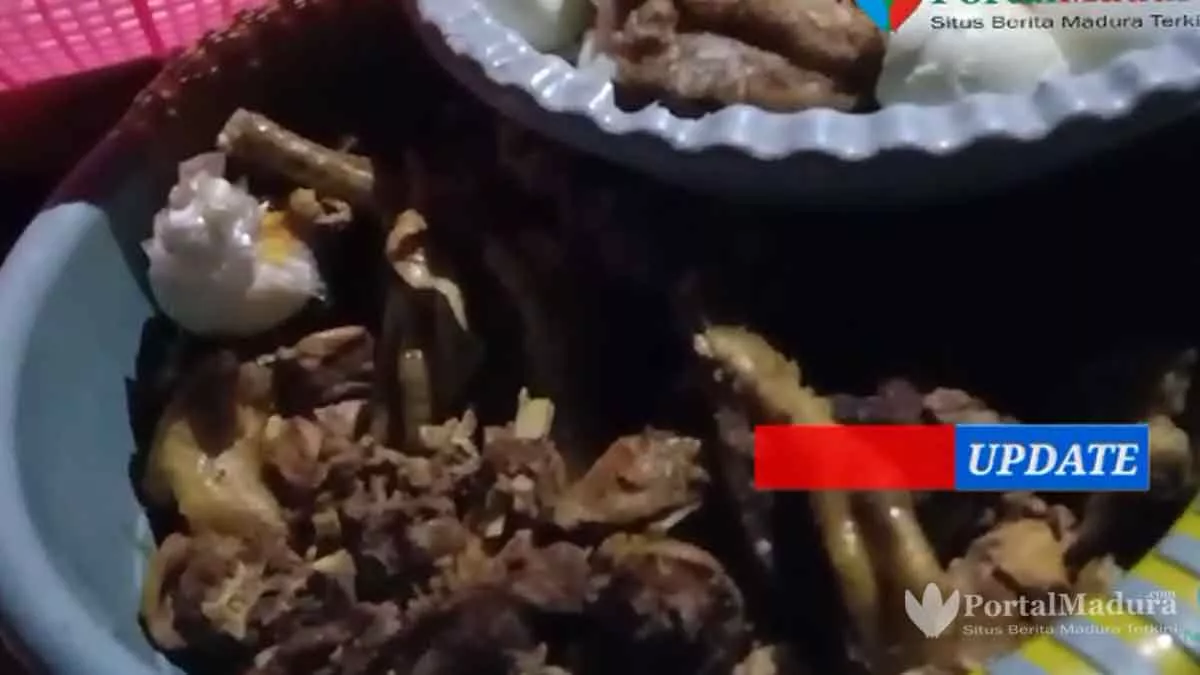 Warga Madura Usir Corona Pakai Ayam Jantan