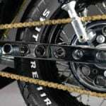 Ingin Rantai Motor Tahan Lama? Rawat dengan 3 Cara Ini