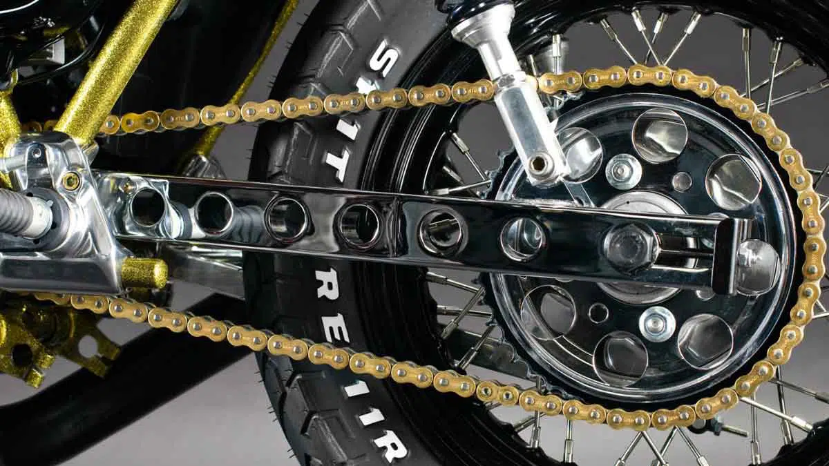 Ingin Rantai Motor Tahan Lama? Rawat dengan 3 Cara Ini