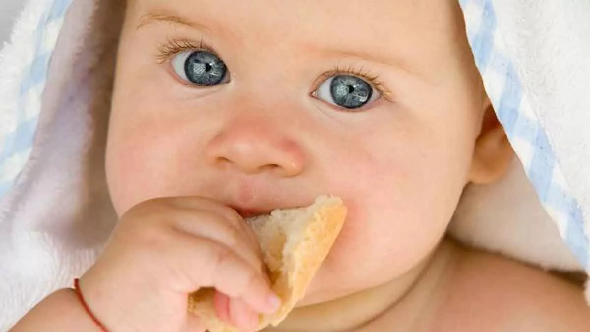 5-Menu-Sarapan-Sehat-untuk-Bayi-yang-Mulai-Belajar-Makan-Sendiri