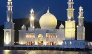 6-Tips-Saat-Anda-Sedang-Berwisata-Religi
