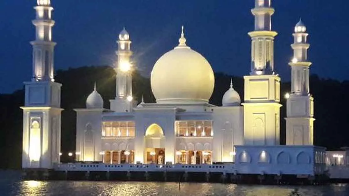 6 Tips Saat Anda Sedang Berwisata Religi