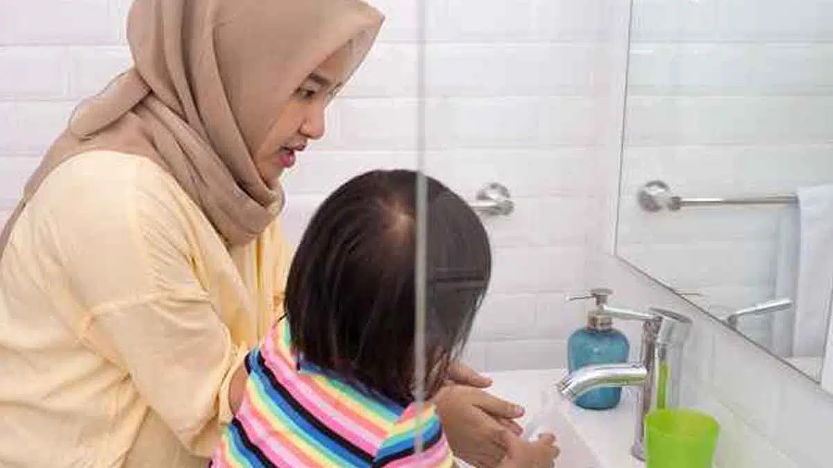 5 Kebiasaan Menjaga Kebersihan Diri Wajib Diajarkan Pada Anak