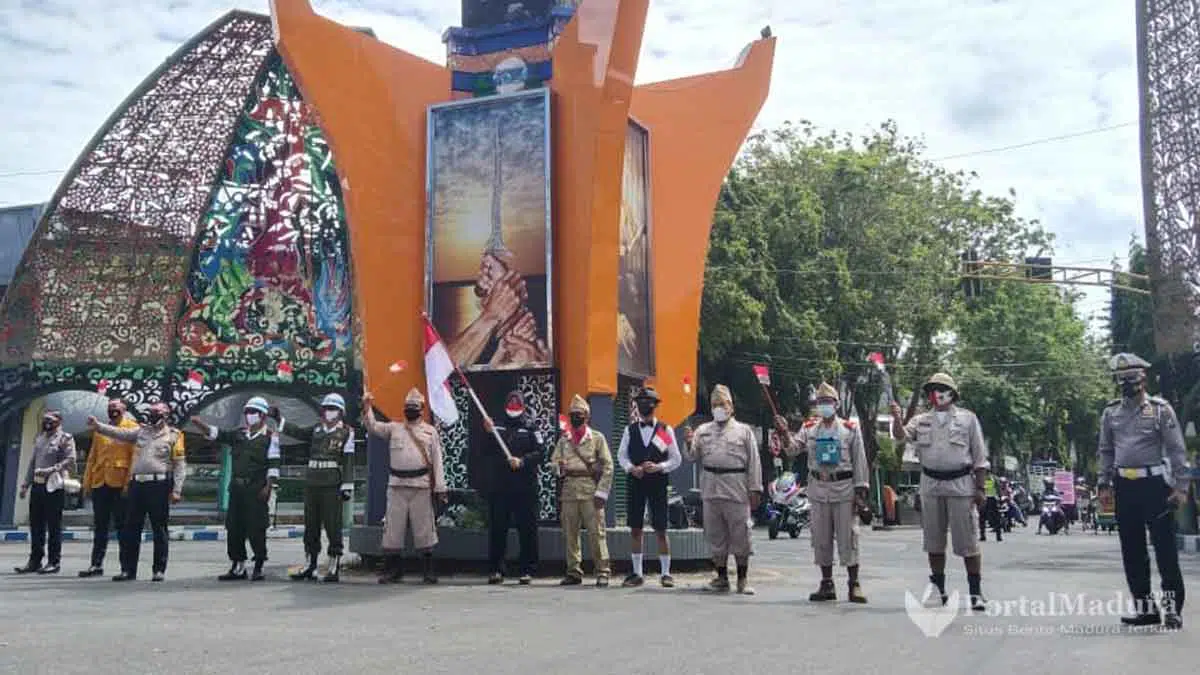 Detik-detik Proklamasi, Kendaraan Diberhentikan 3 Menit di Jantung Kota Sumenep
