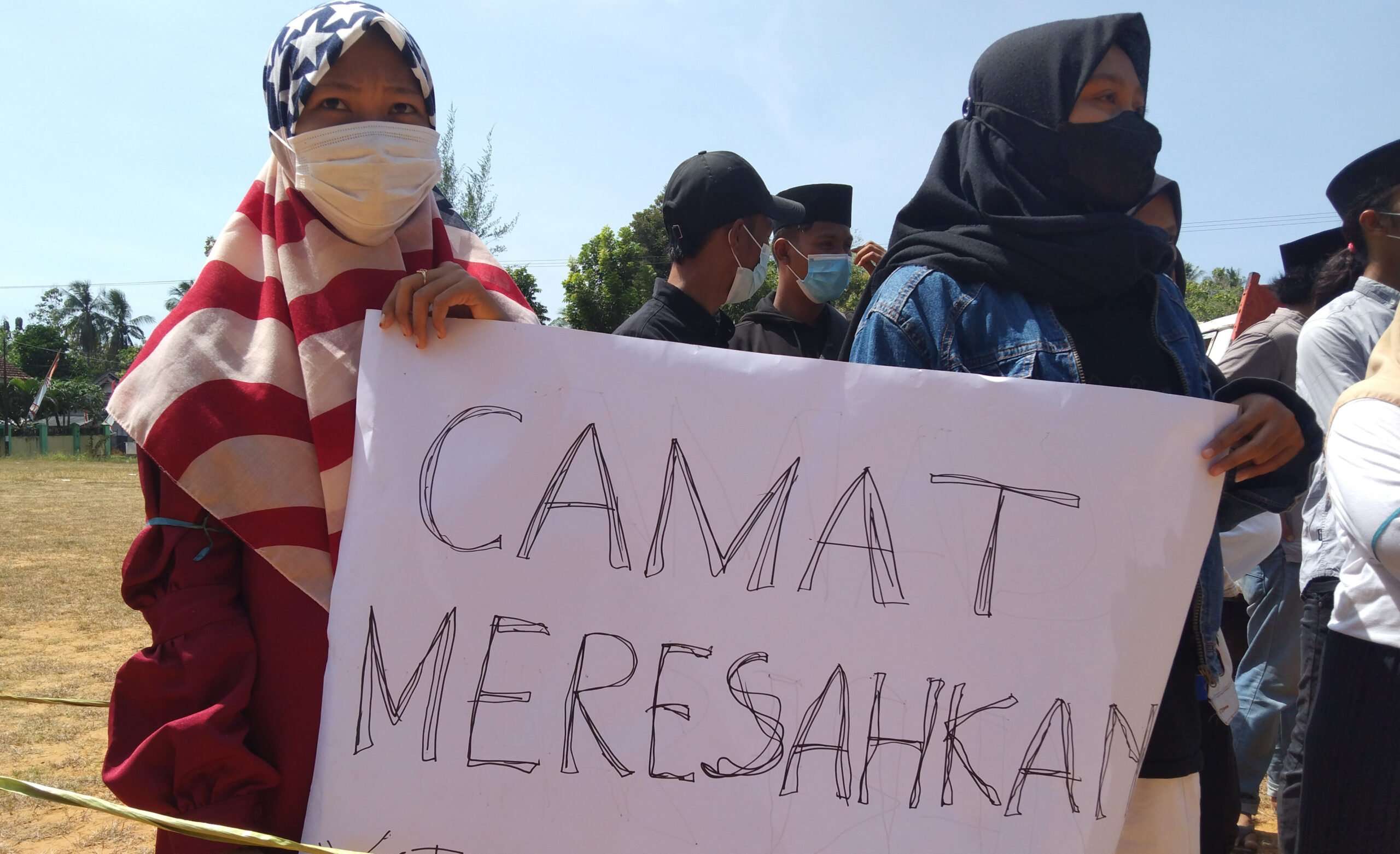 Bikin Resah, Aksi Warga : Copot Camat Batang-Batang