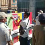 Disegel Petugas, Apotek Abadi Farma Dibangun di Atas Trotoar