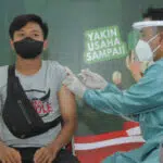 Pemain dan Official Club Madura FC Divaksin
