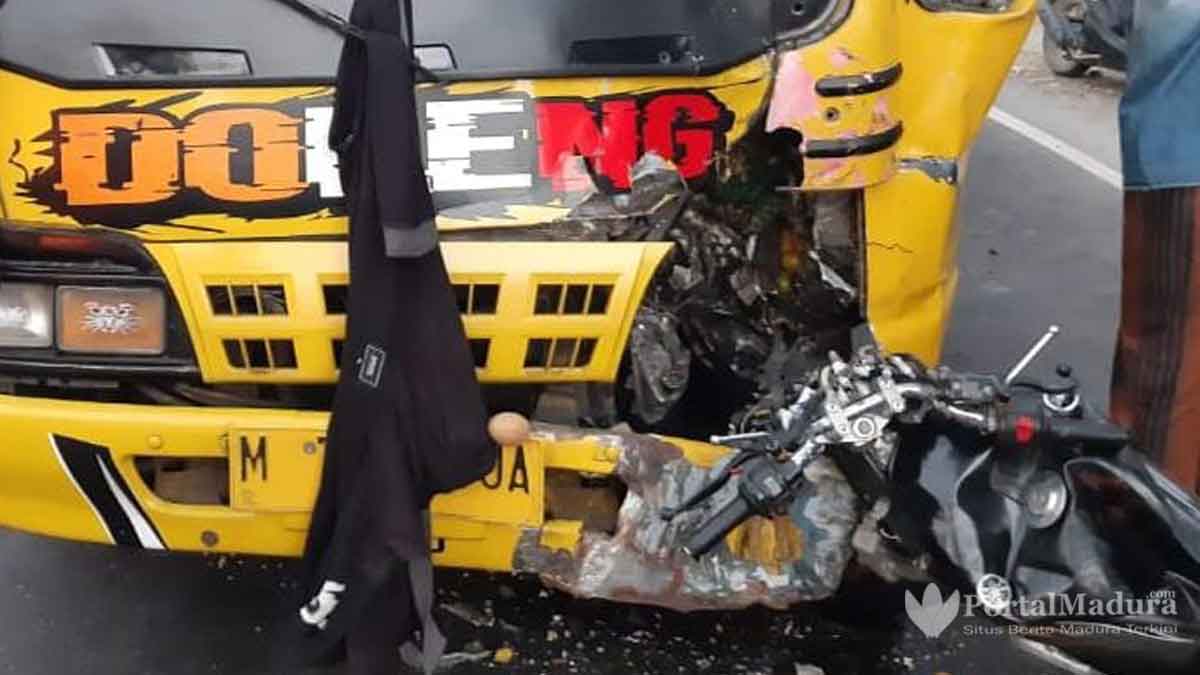 Minibus Vs Vixion Pemotor Tewas di TKP