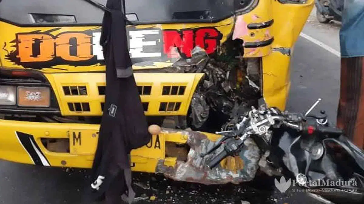 Minibus Vs Vixion Pemotor Tewas di TKP