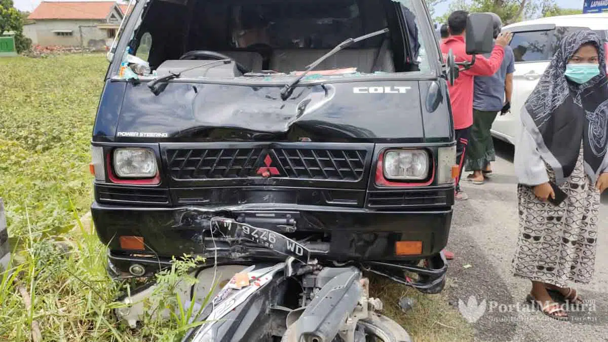 Pikap vs Motor, Korban Laka Lantas Alami Patah Tulang Paha