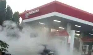 HP Meledak, SPBU Paberasan Diselimuti Asap Putih