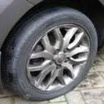 Lakukan 4 Cara Ini Agar Ban Mobil Tak Cepat Botak