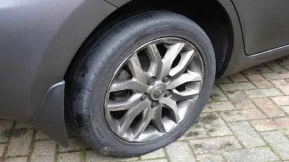 Lakukan 4 Cara Ini Agar Ban Mobil Tak Cepat Botak