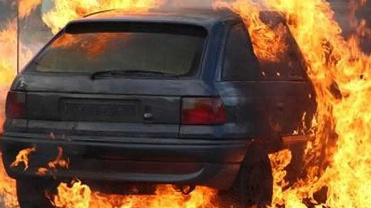 Cegah Mobil Tiba-Tiba Terbakar dengan 8 Cara Mudah Ini