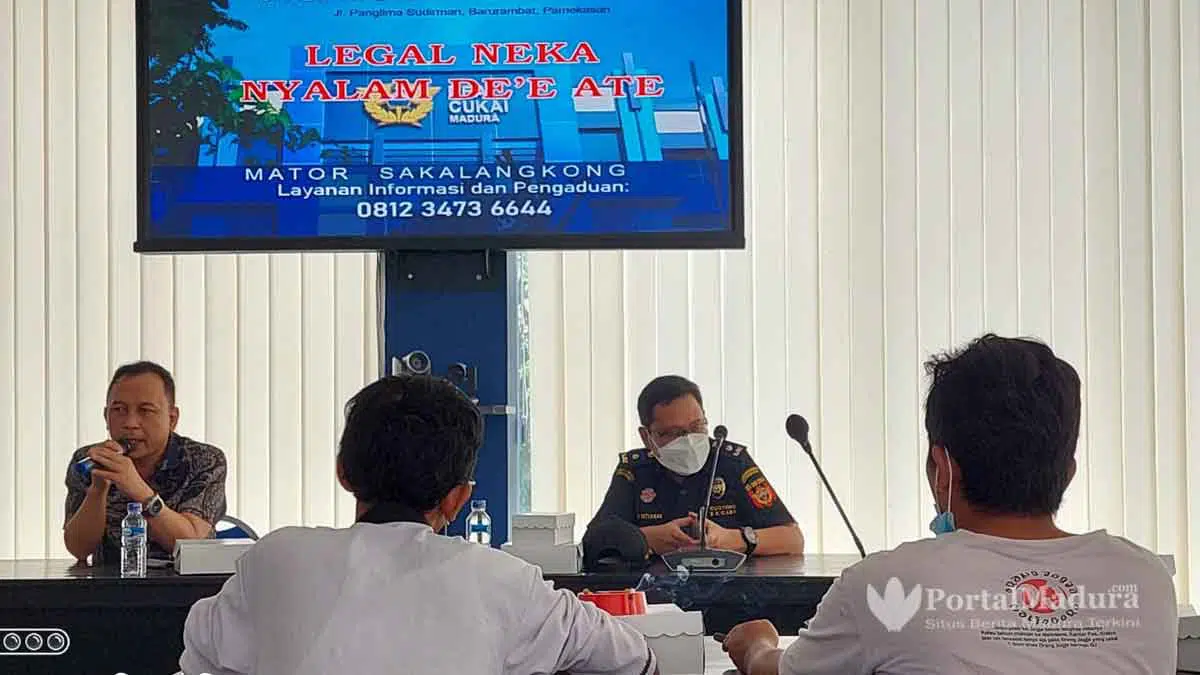 Berantas Rokok Ilegal, Bea Cukai dan Kominfo Sampang Gelar Sosialisasi