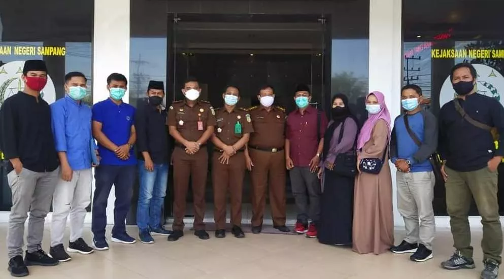 Datangi Kejari Sampang, Aktivis Minta Pelaku Pedofil Dihukum Berat