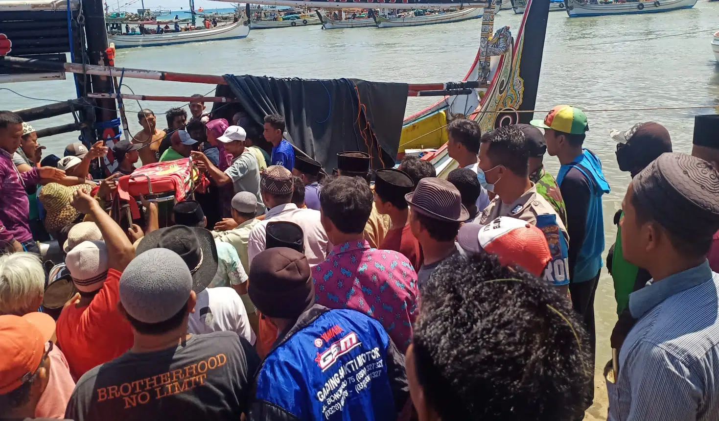 Kru Tebar Jaring, Juru Mudi KM Prima Mitra Tewas di Tengah Laut Pasongsongan