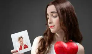 Jika-Begini,-Merahasiakan-Cinta-Lebih-Baik-dari-Mengungkapkan-Cinta