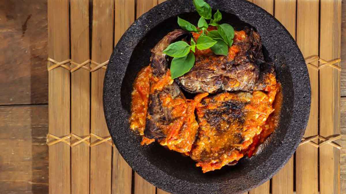 Resep-Pari-Goreng-Penyet,-Enak-dan-Pedas