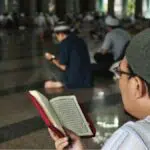 8 Amalan Sunah di Hari Jumat Ala Rasulullah