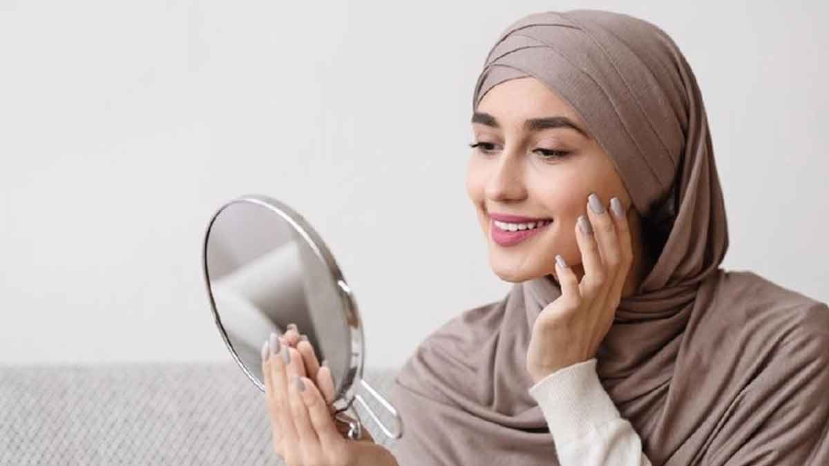 4 Adab Bercermin Dalam Islam