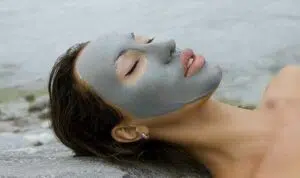 Untuk Kulit dan Rambut, Ini 6 Manfaat Masker Tanah Liat