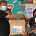 AMSI Crisis Center Bagikan Paket Kesehatan