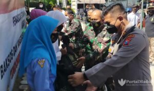 Bansos dan Vaksinasi Akabri 89 Berlangsung di Sampang