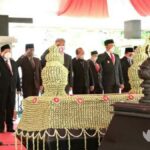 Hari Jadi ke-76 Jatim, Wagub Emil Dardak Ziarah ke Makam Mantan Gubenur di Sampang
