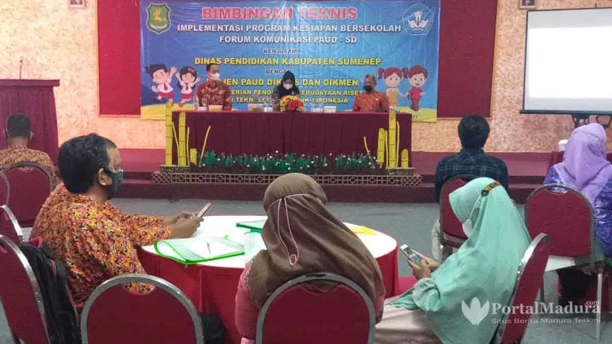 Implementasi Program Kesiapan Bersekolah, Bunda Paud Sumenep Ingatkan Tujuan Pendidikan