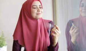 Muslimah-Dilarang-Gunakan-Parfum-pada-Kondisi-Ini,-Apa-Saja