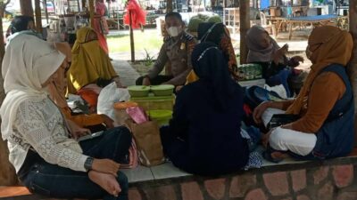 Pengunjung Wisata Pantai Camplong Jadi Sasaran Petugas Binmas
