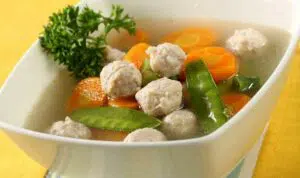 Resep-Sup-Bola-bola-Ayam,-Sajian-Nikmat-untuk-Penderita-Kolesterol
