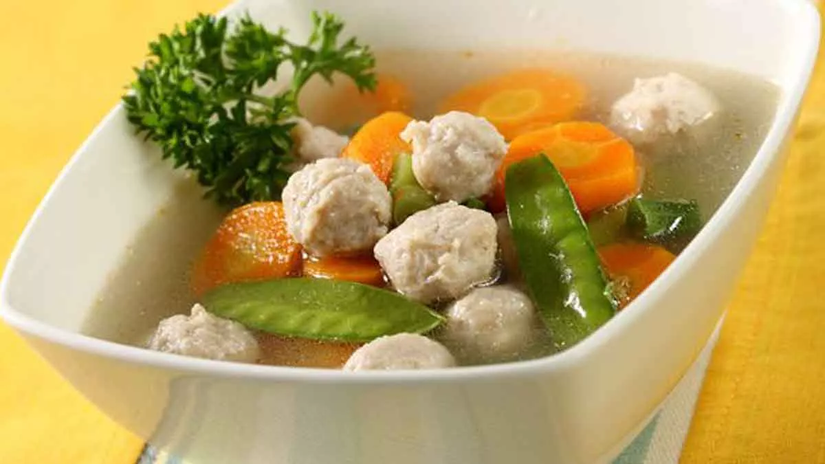 Resep Sup Bola-bola Ayam, Sajian Nikmat untuk Penderita Kolesterol