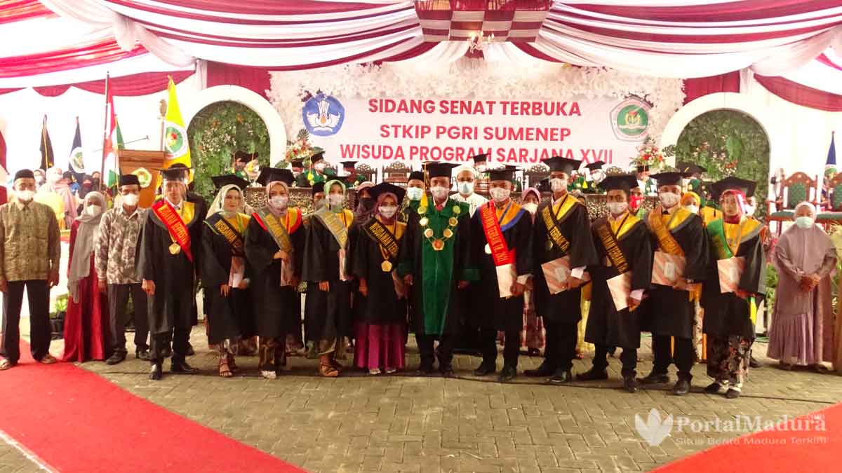 STKIP PGRI Sumenep Sukses Gelar Wisuda Program Sarjana XVII