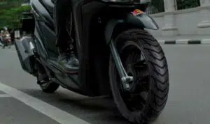 4 Cara Cerdas Pilih Ban Motor Baru