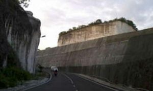 Ini 10 Jalan Tercantik di Indonesia