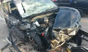 Braak! Mobil Avanza vs Truk Adu Depan di Aengdake Bluto Sumenep