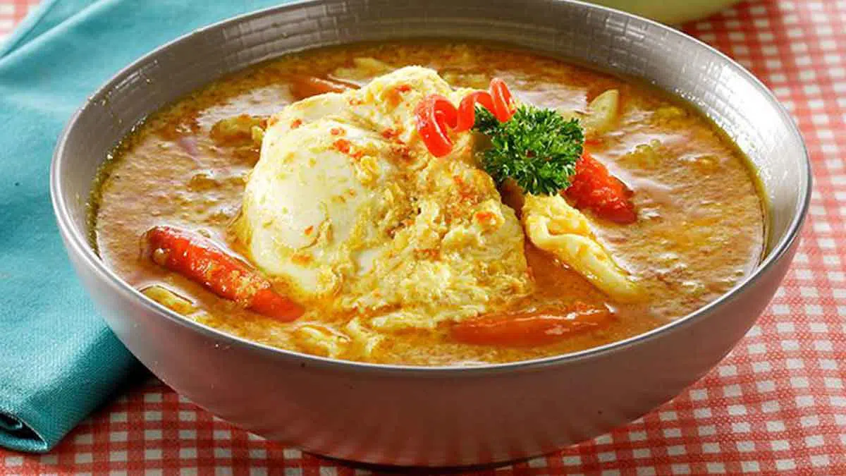 Resep Telur Ceplok Kuah Santan yang Gurih dan Bikin Nagih