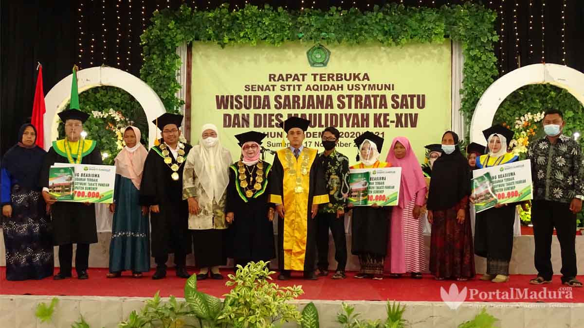 111 Mahasiswa STIT Aqidah Usymuni Diwisuda