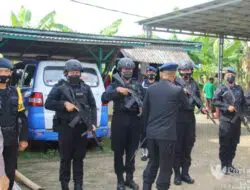 Dansat Brimob Cek Kesiapan Personel Pengamanan Pilkades Serentak 2021