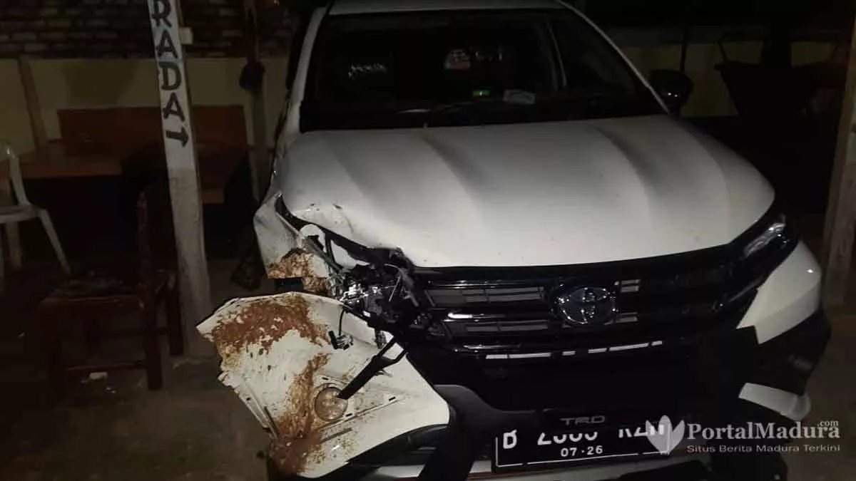 Pemotor Tewas, Tabrakan Toyota Rush vs Honda Supra Fit