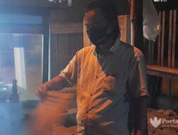 Pedagang Sate di Sampang Rajin Gunakan Masker