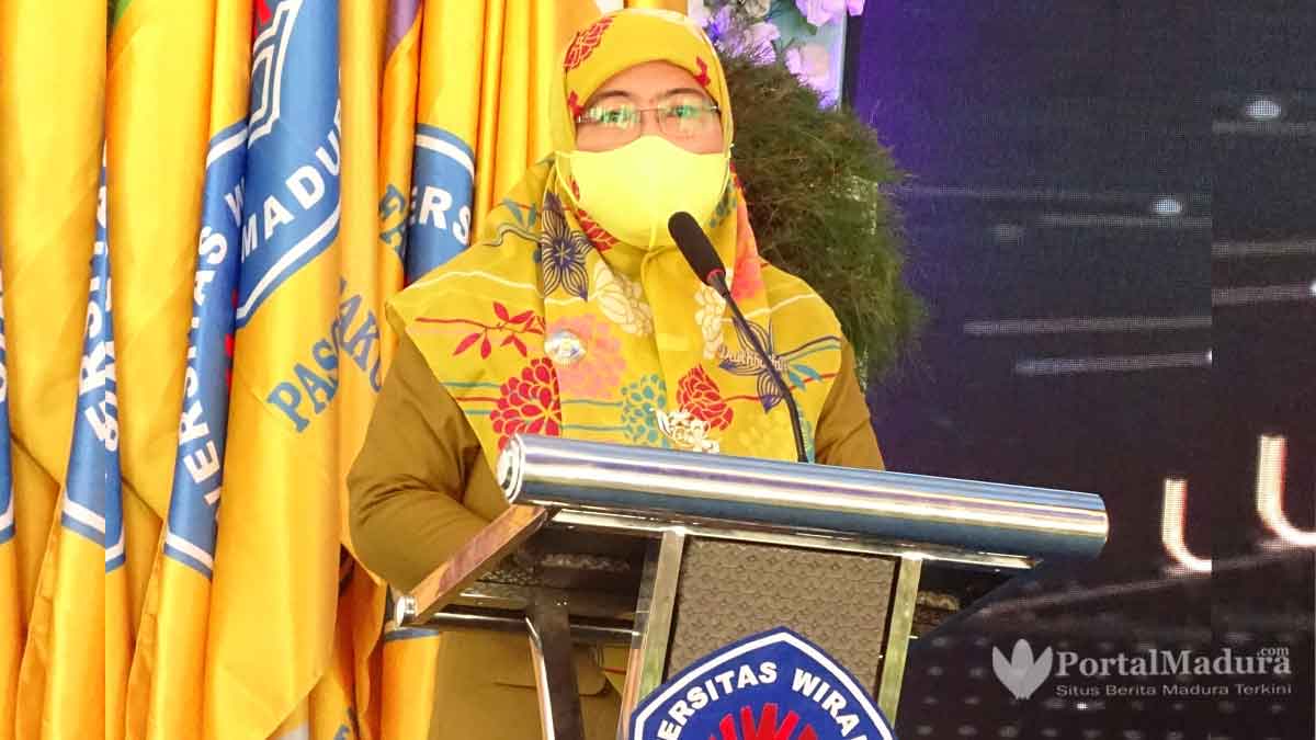 767 Mahasiswa Unija Diwisuda